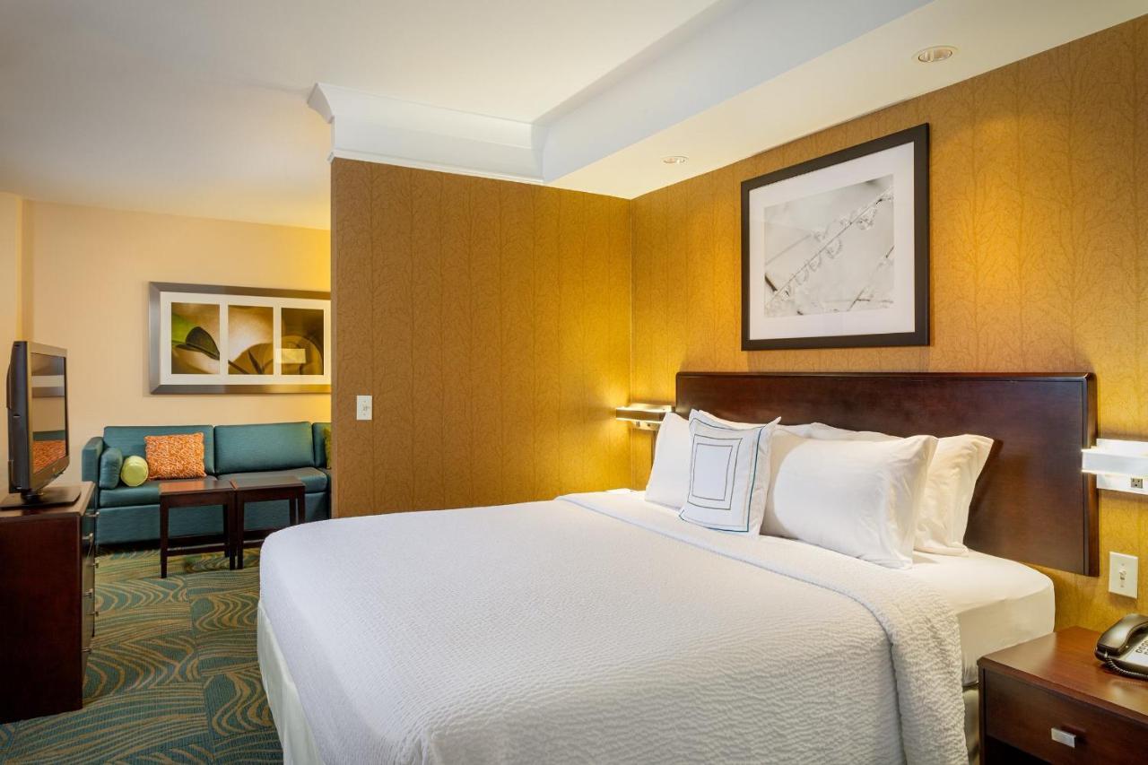 Springhill Suites By Marriott Модесто Экстерьер фото