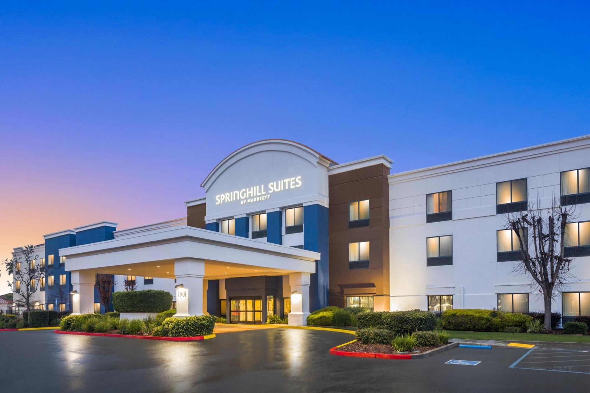Springhill Suites By Marriott Модесто Экстерьер фото